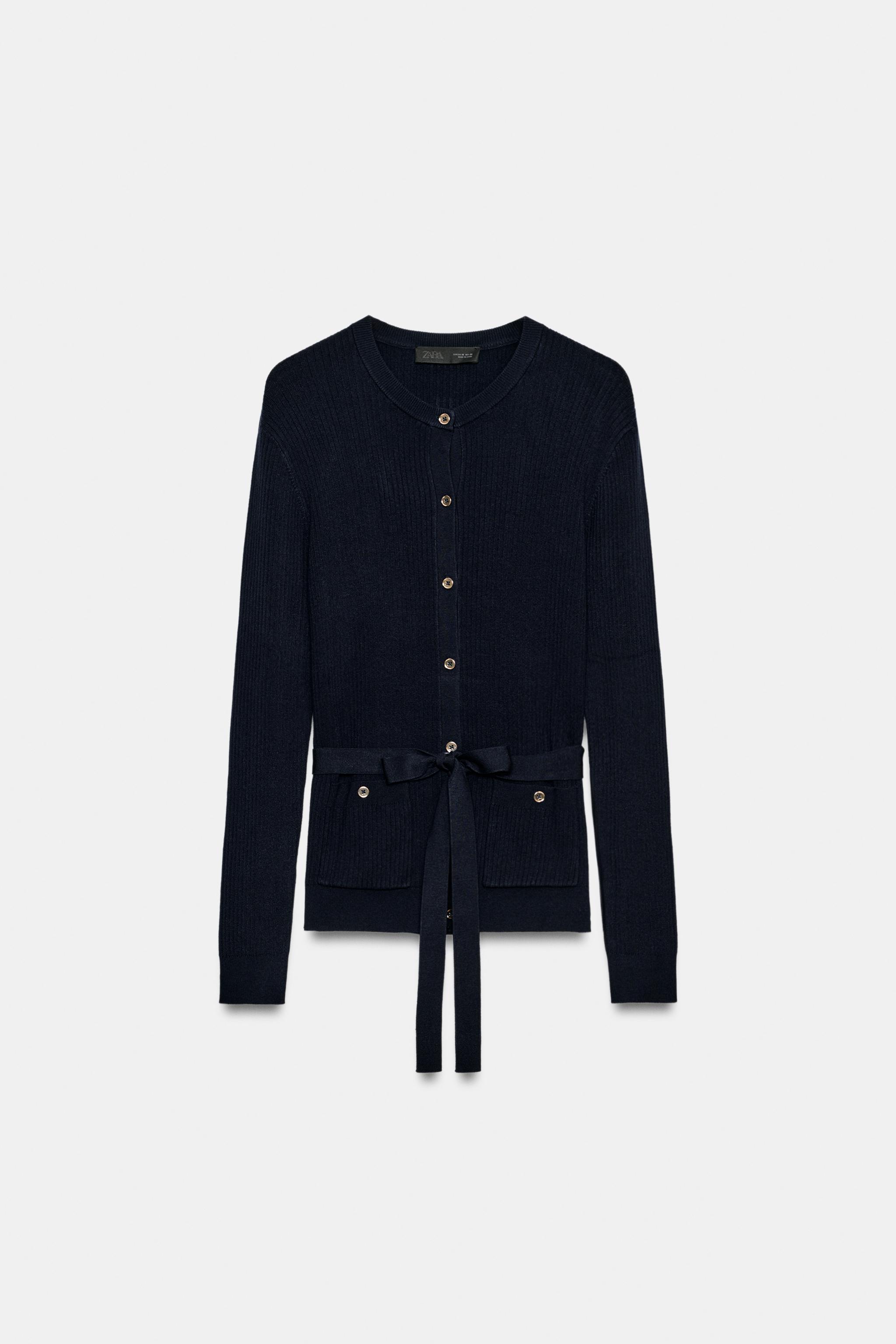 GILET EN MAILLE CÔTELÉE AVEC CEINTURE